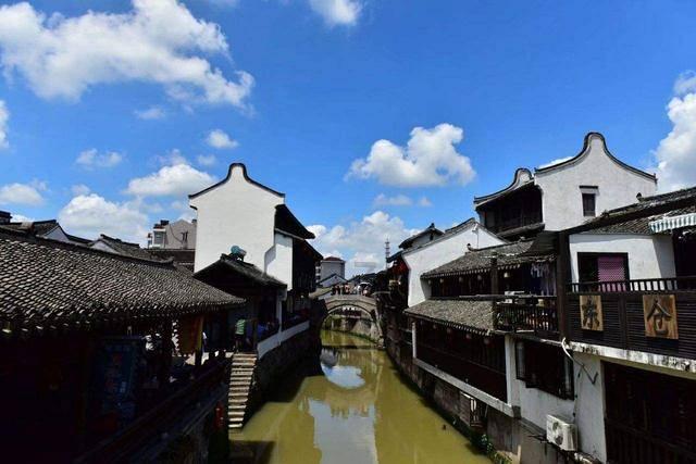 逃离复古经典房屋
